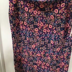 Lularoe Cassie 3XL Blue bkgrnd multi color ptn